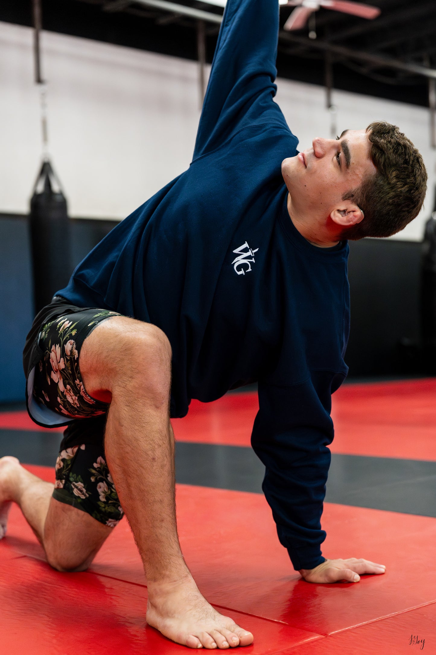 ʜᴇᴀᴠʏᴡᴇɪɢʜᴛ sᴡᴇᴀᴛsʜɪʀᴛ | sᴛᴀɴᴅᴀʀᴅ ꜰɪᴛ | ᴇᴍʙʀᴏɪᴅᴇʀᴇᴅ