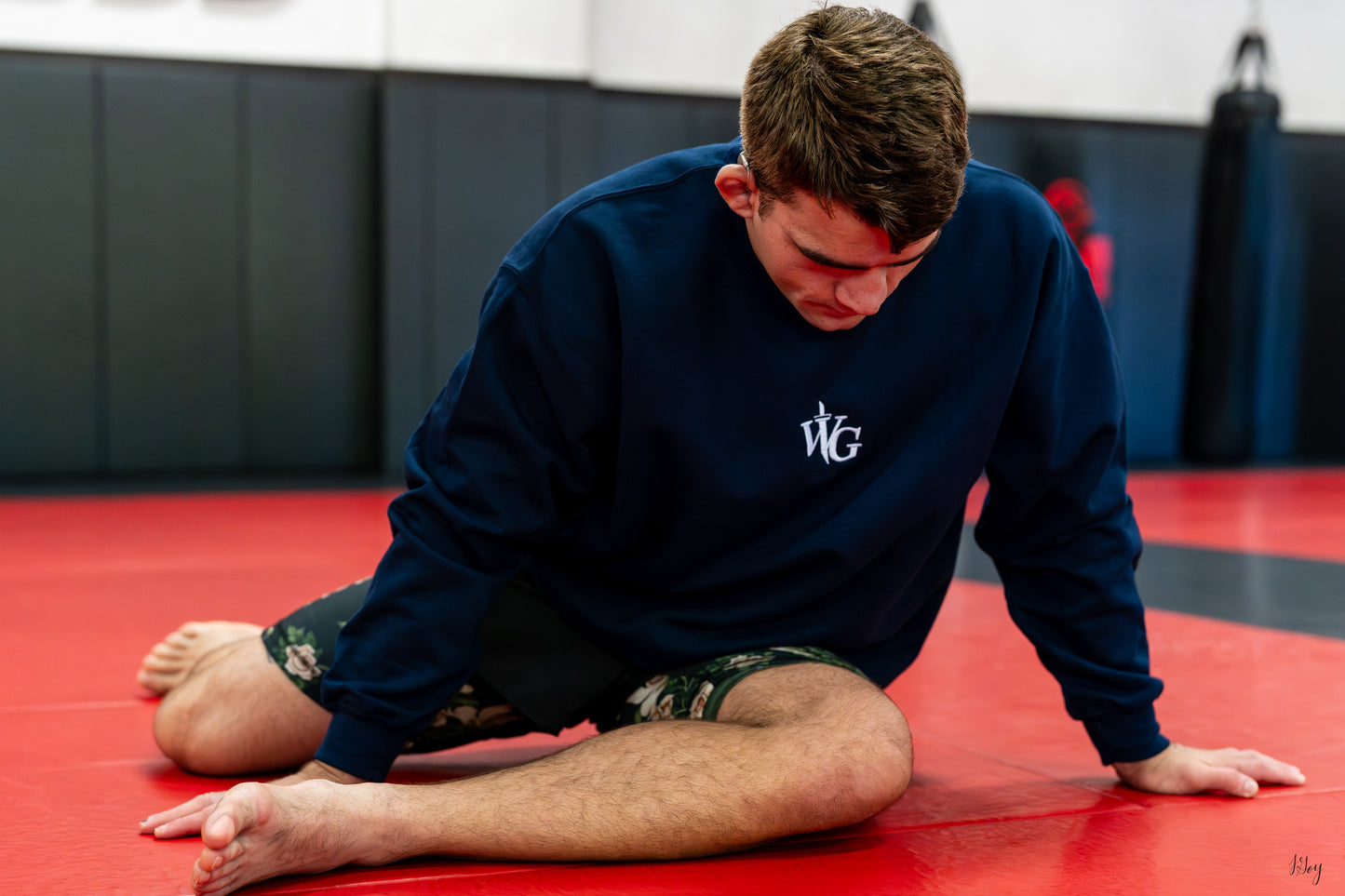 ʜᴇᴀᴠʏᴡᴇɪɢʜᴛ sᴡᴇᴀᴛsʜɪʀᴛ | sᴛᴀɴᴅᴀʀᴅ ꜰɪᴛ | ᴇᴍʙʀᴏɪᴅᴇʀᴇᴅ